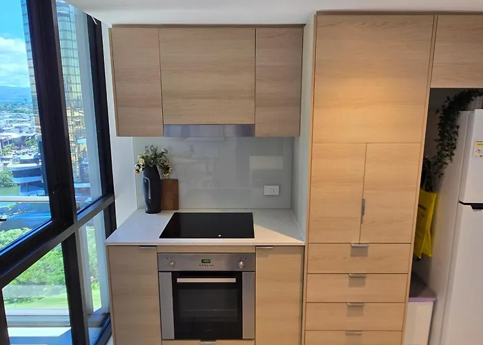 Broadbeach Business Or Leisure