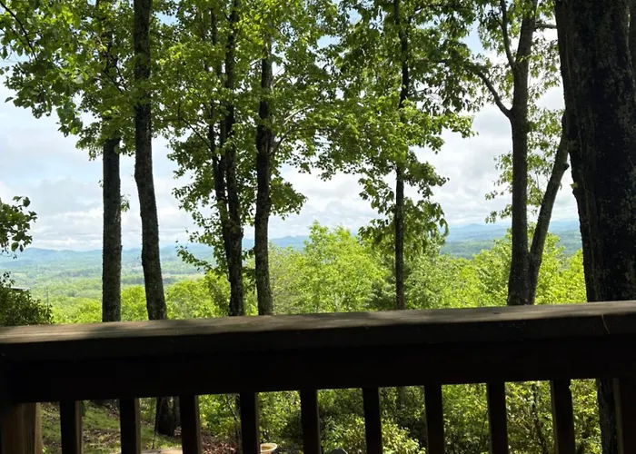Mae'S Cottage In The Clouds