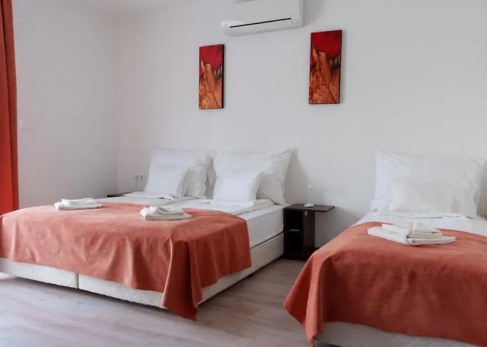 Rozmaring Apartmanhaz