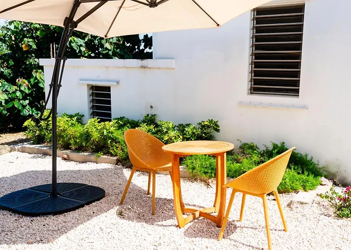 Thatch Garden Apartment