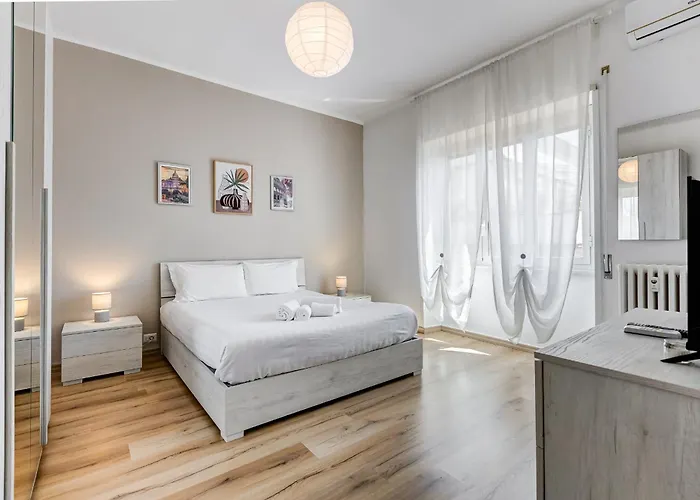  Joy House - Roma Vaticano