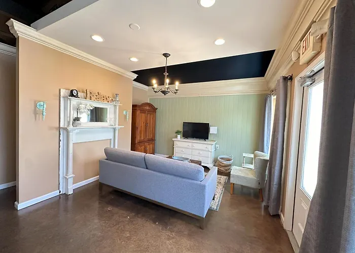 Haven At Hazel Downtown Loft