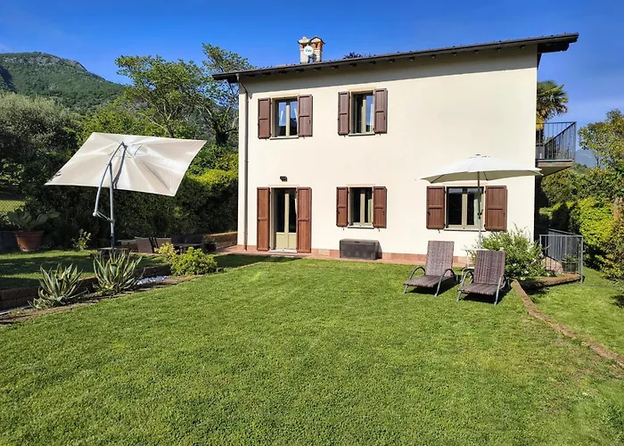 Villa La Bolvedrina - Garden And Lake View Apartments, Lake Como