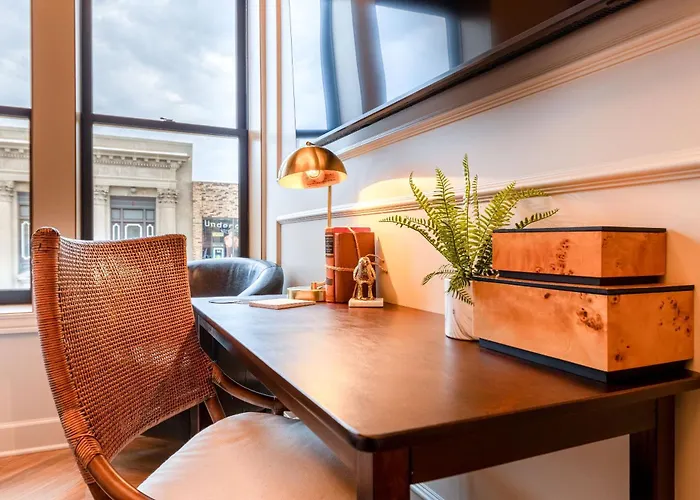 Sinclair Suites - Boutique Hotel West Dundee