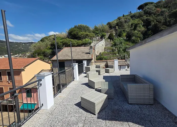 H H Moneglia Il Vicolo