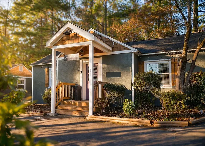 1- Lookout Mountain Cottage