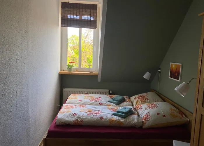 Seezauber- Gemuetliche Ferienwohnung, Privatparkplatz, Cospudener See