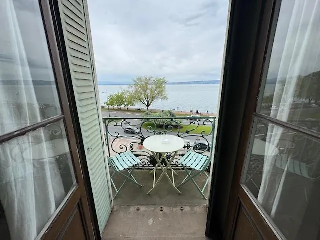 Le Beaupre Face Au Lac Leman