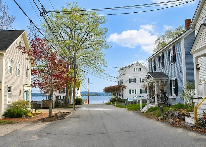 New One Bedroom Apartment Near Lake Winnipesaukee