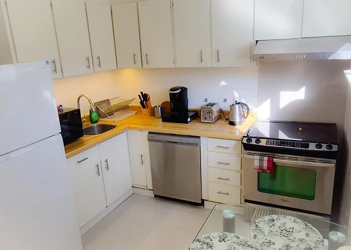 Applewood Gardens Apartment