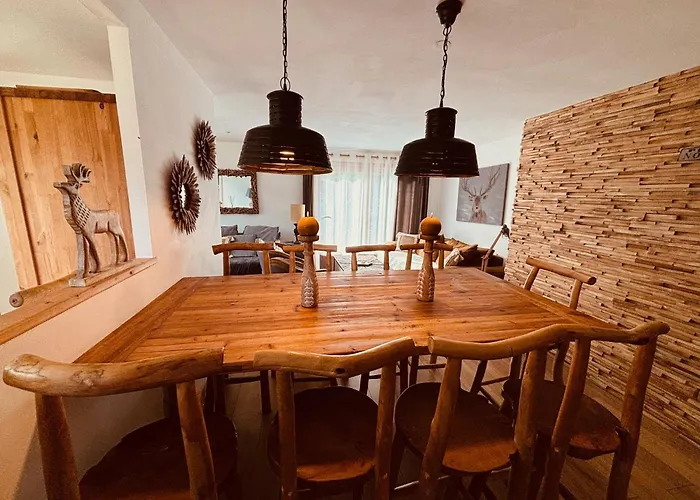 Spacious And Stylish Flat At The Foot Of The Mont-Blanc Ideal For Ski In Ski Out