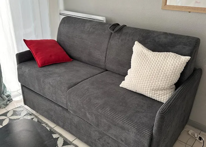Studio Au Calme Avec Piscine, Face Golf, Parking Gratuit, Tout A Pied A 10Mn Centre Ville