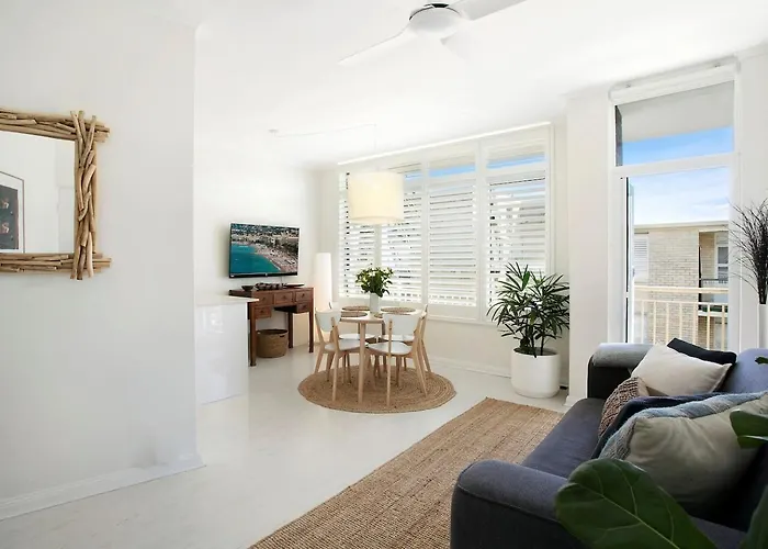 Avalon Beachside Apartment Pool Beach Access