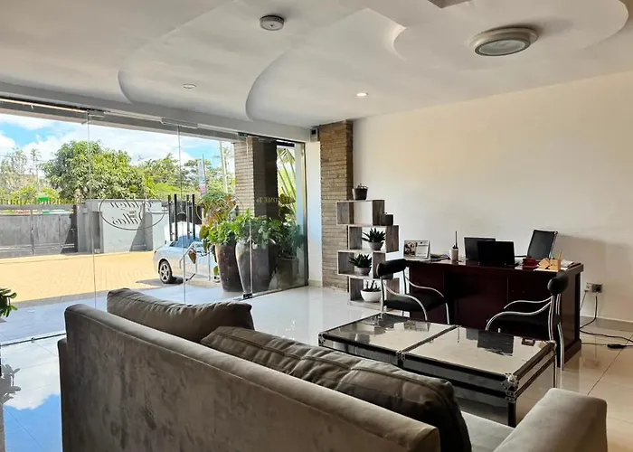Eldon Hotel & Apartments