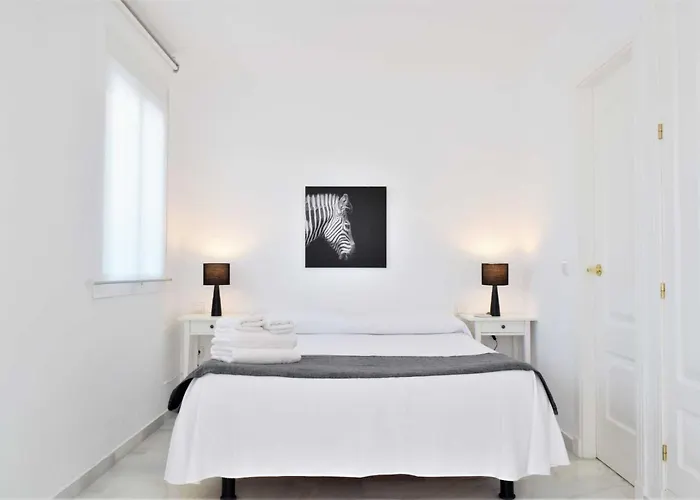  Y Casas SERINAMAR- Banús