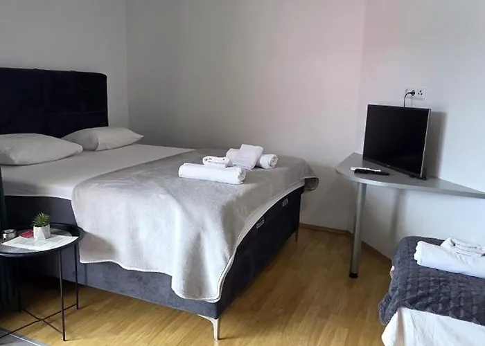 Ankica & Anamarija Apartments