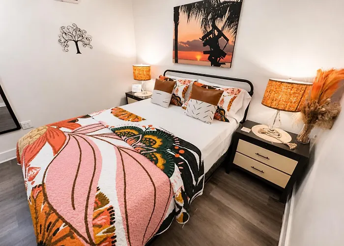 Cozy Boho Retreat Near Little Havana With Free Parking