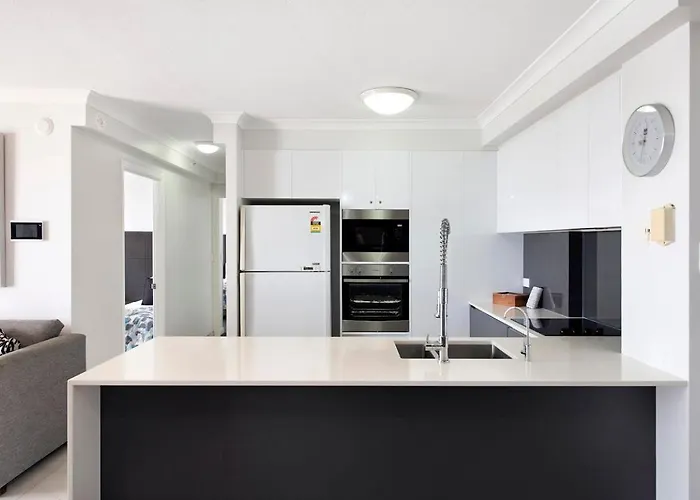 Stunning 2 Bedroom Ocean View Apartment