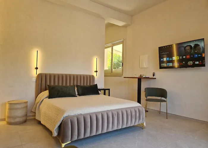 Pantanello Rooms
