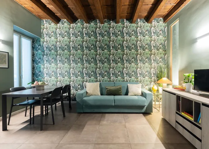 Rego Apartments San Tomaso - Boutique Aparthotel With Some Off-Site Apartments In A Charming Historic District Close To Upper Town