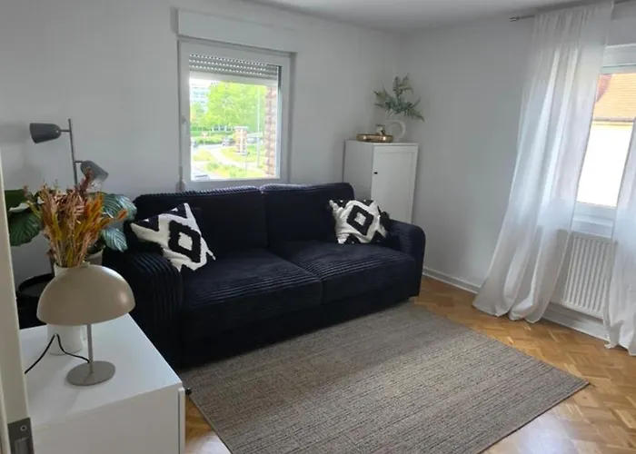 Casa Rossa Apt1 - Modern Living Near Frankfurt