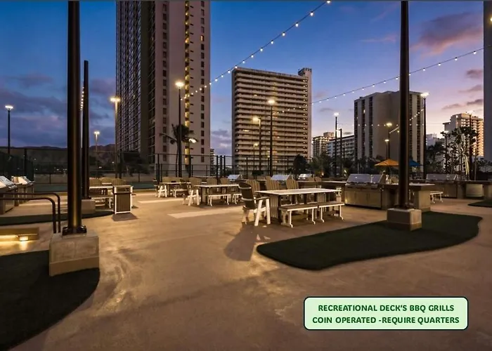 Unique Condo I Massive Patio I Modern 1Br Banyan I Washer Dryer I Free Parking I 5' Beach