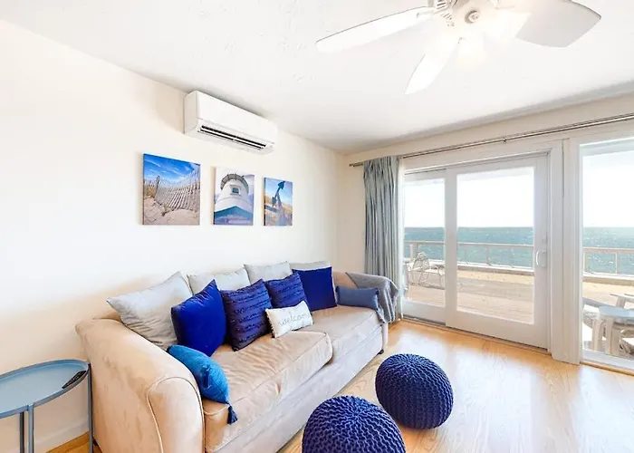 Nautical Haven At Seaside