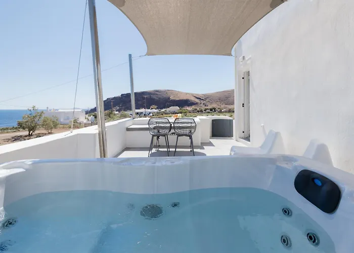 Red Beach Harmony Suites Modestos