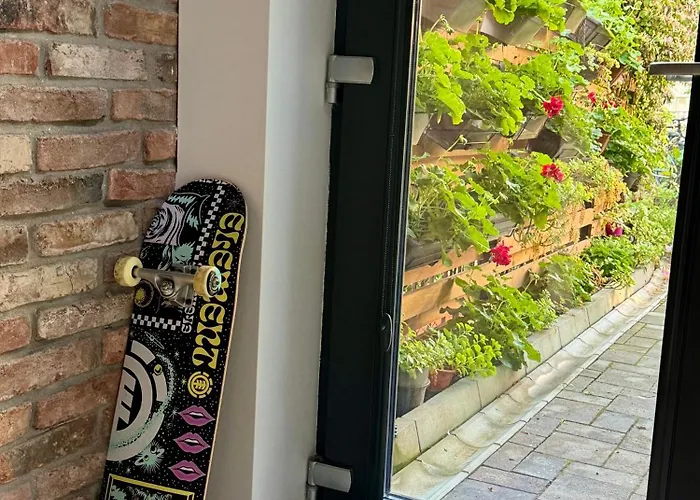 Studio 27