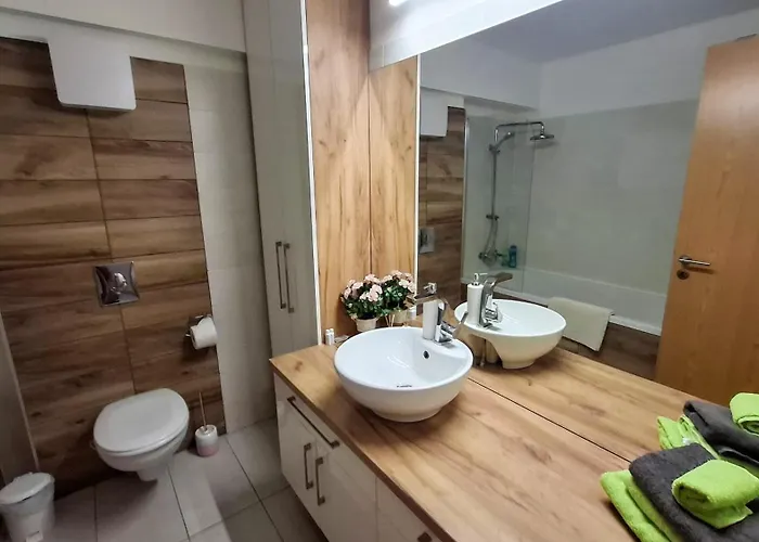 Riella Home