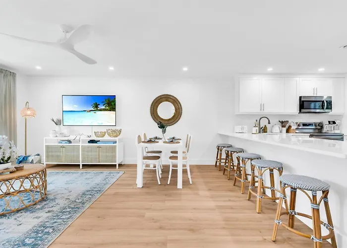 On The Beach Juno! 3-Top Rated Villa!