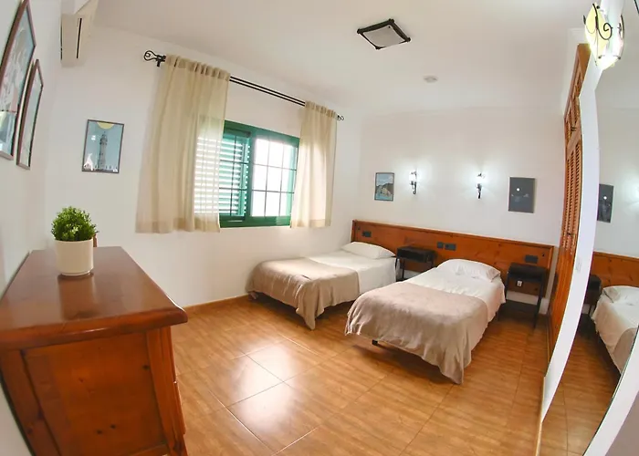 Apartamentos La Palmera