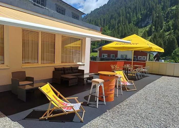 Edelweiss - Bergdorf Gargellen 1423M - 200M Zur Schafbergbahn