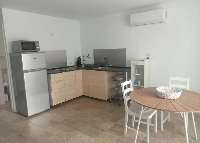 Quintero Suites