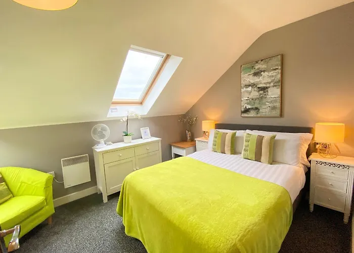 Bard'S Nest, Crucible Apartment, Free Private Parking, 3 Mins Walk To Birthplace