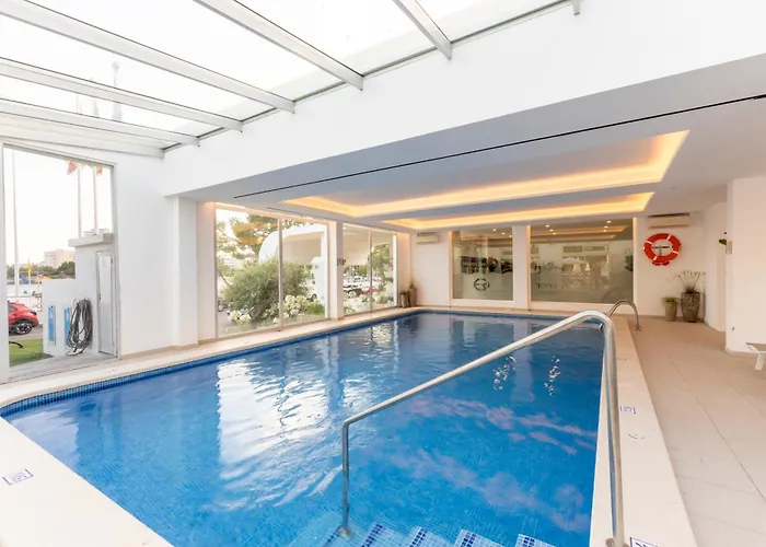 Suites Roc Portonova - Newly Renovated 2026