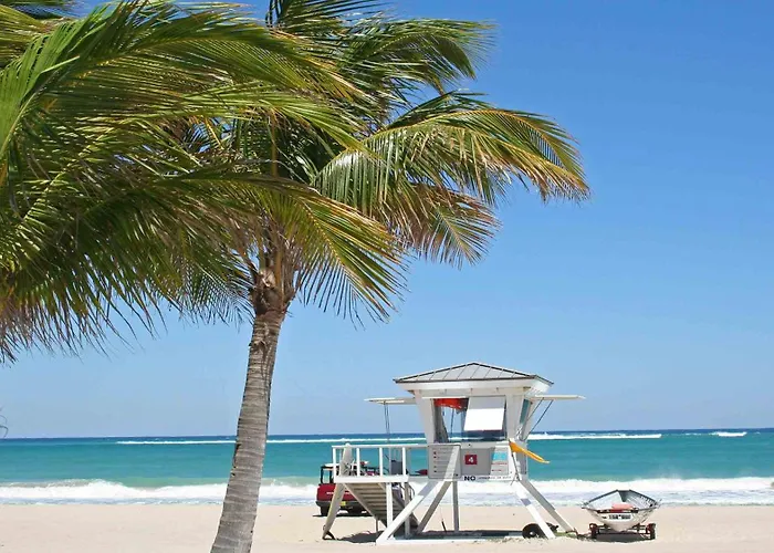 Club Lux Resort By The Beach