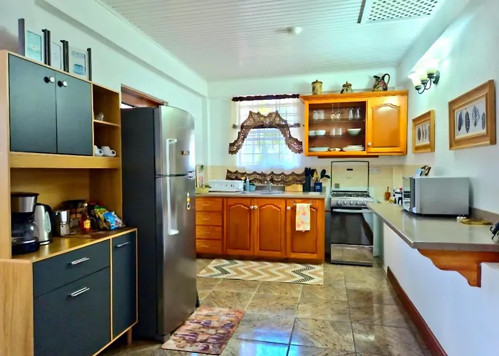 The Suite Spot Apartment - Private Paradise Stay