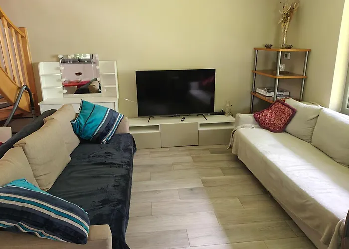  Raesborre Homes - Self Check-In