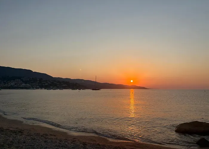Appartement Vue Mer Au Lavandou