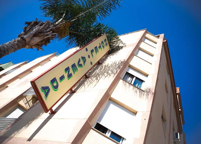 Alojamientos Turísticos Avenida II - Hotel
