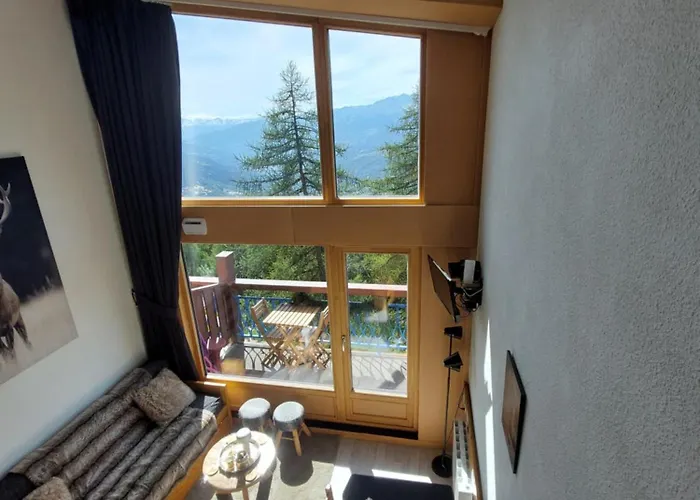 Residence Le Ruitor: Panoramic Duplex with Heated Pool in Paradiski
