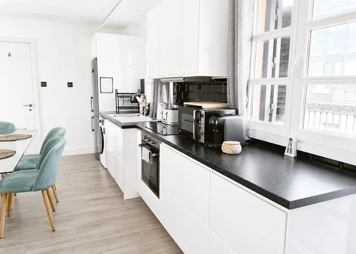 Grand Central House - Luxe Penthouse Studio - Gibraltarstay Apartments