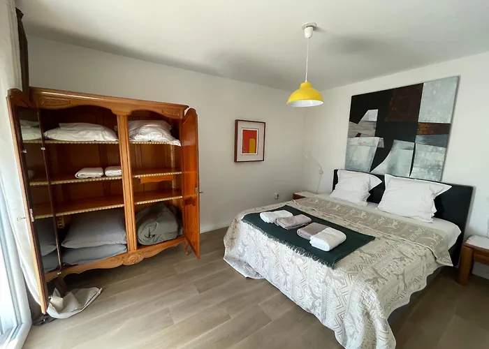 Le Lodge Park A La Rochelle