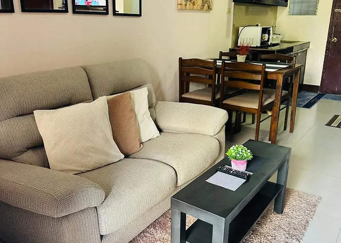 Unit 1 2Br Apartment With Gated And Open Parking