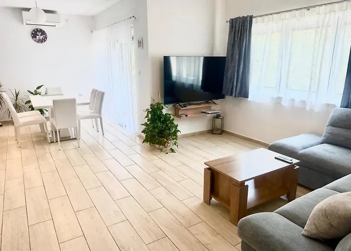Apartments Nina