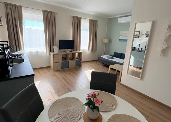 Azur Apartmanok Alsooers