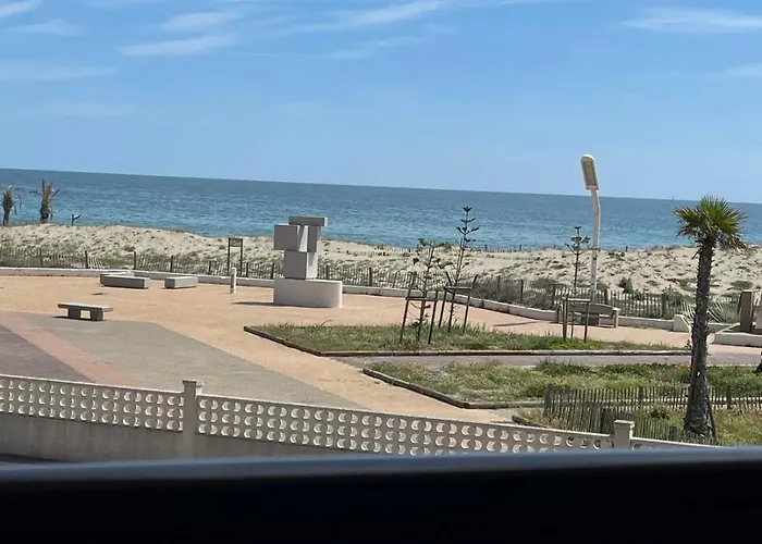 T2 climatisé, vue Mer totale, 300m des Déferlantes , 2pers, parking privé, Wifi fibre, proche des commerces, Kanumera Barcarès