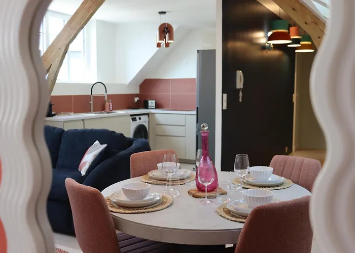 Grand Appartement Ultra Moderne Plein Centre, Plage A Pieds, Avec Parking