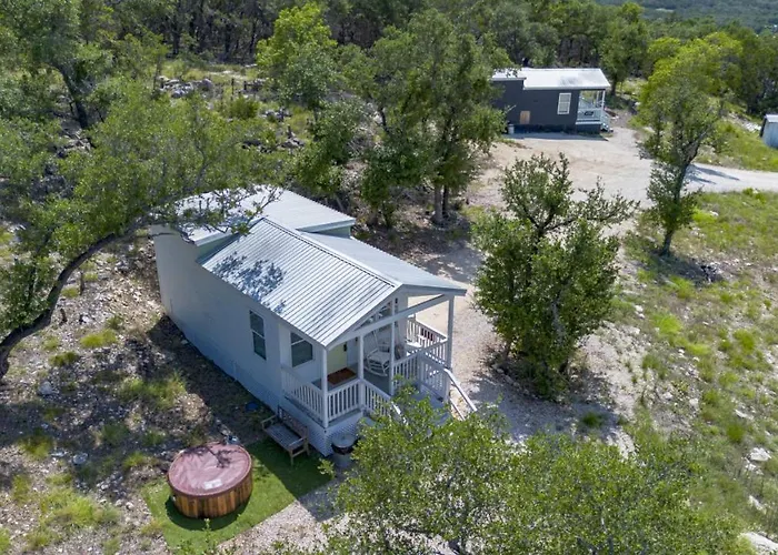 Farm Stay, Hot Tub, Views, Golf Cart Rental